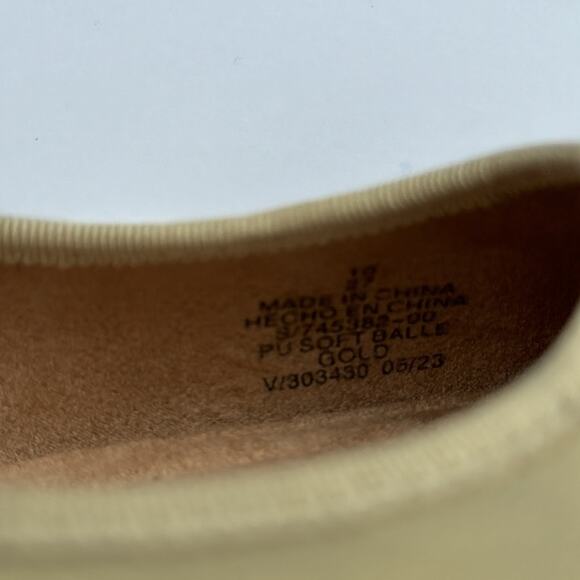 Old Navy Women’s Gold  Soft Ballet Flat Sz 10 - Picture 11 of 11